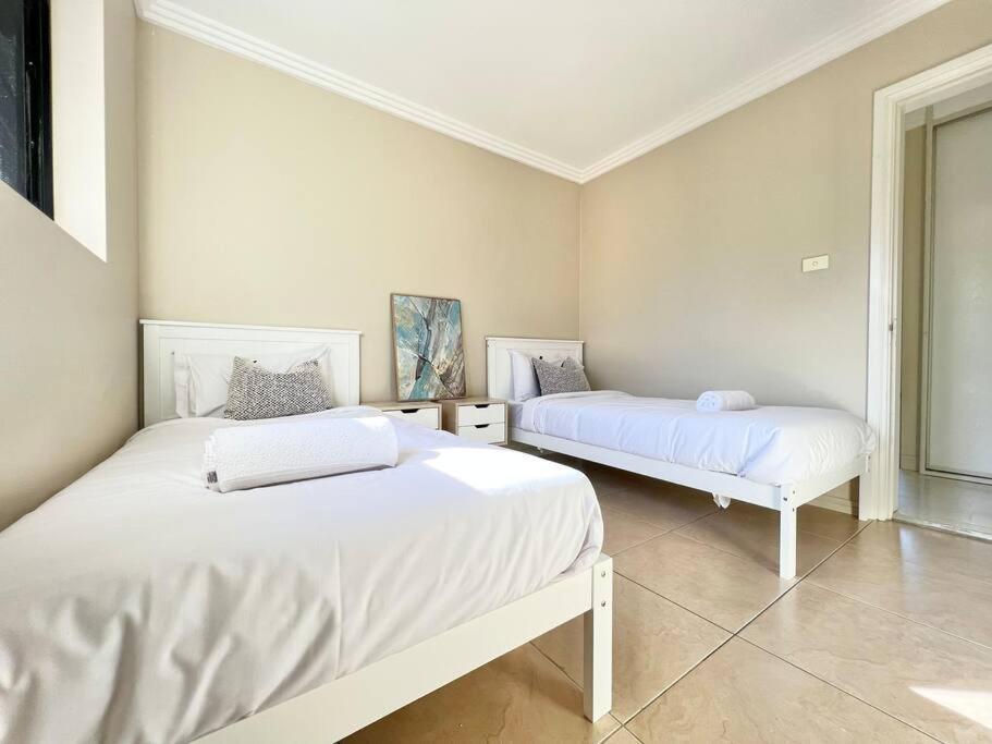Spacious Very Close To Hospital & Parra Park Apartment Sydney