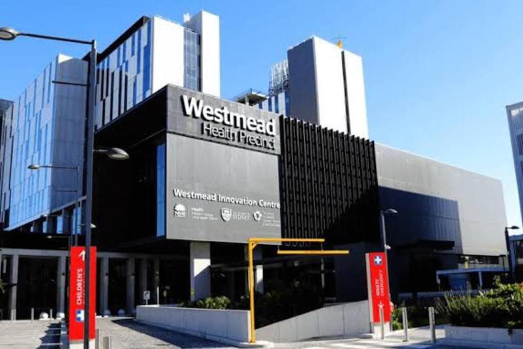 Spacious Very Close To Hospital & Parra Park Sydney